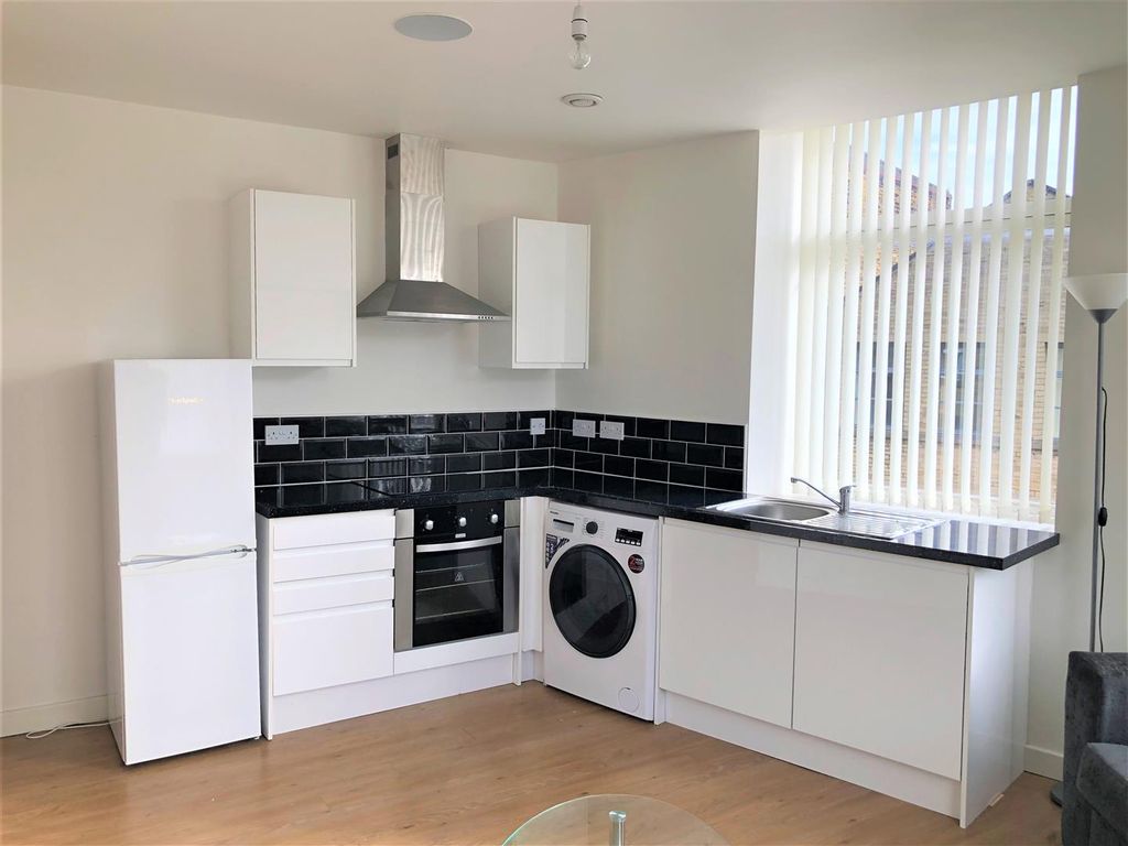 Property photo 2 of 5 Kitchen