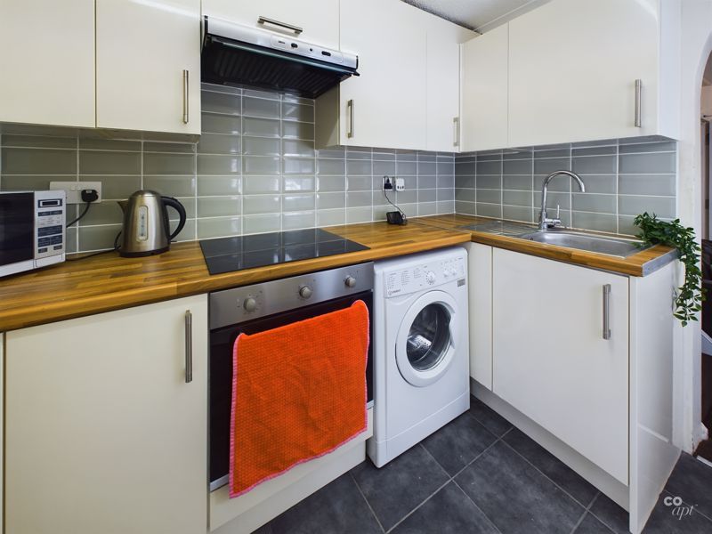 Property photo 2 of 9 Photo 13