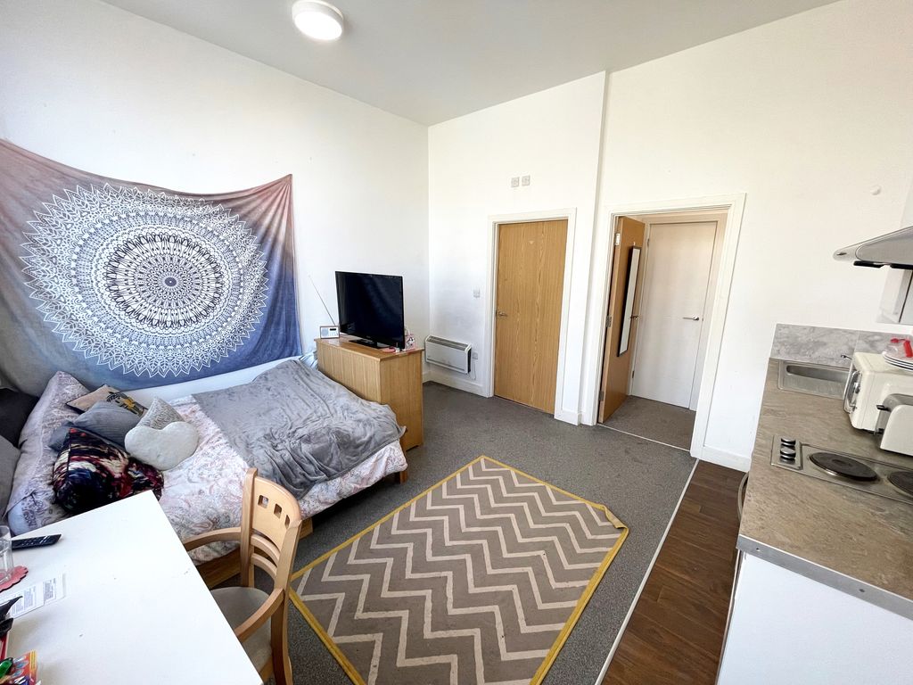 Property photo 3 of 5