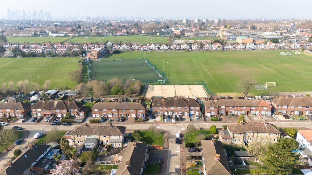 Property photo 1 of 23