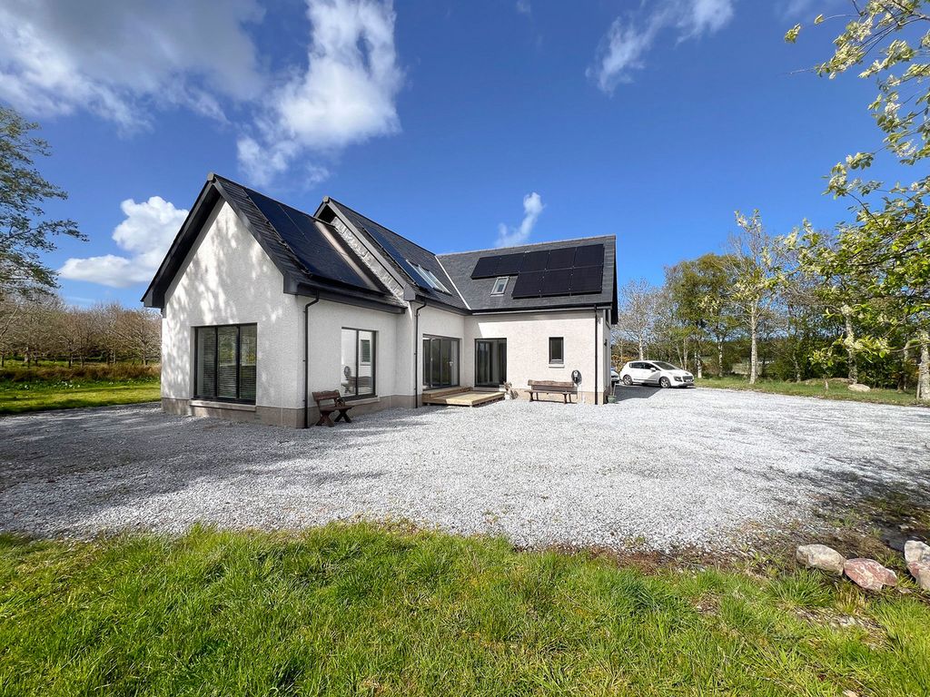 Property photo 2 of 41