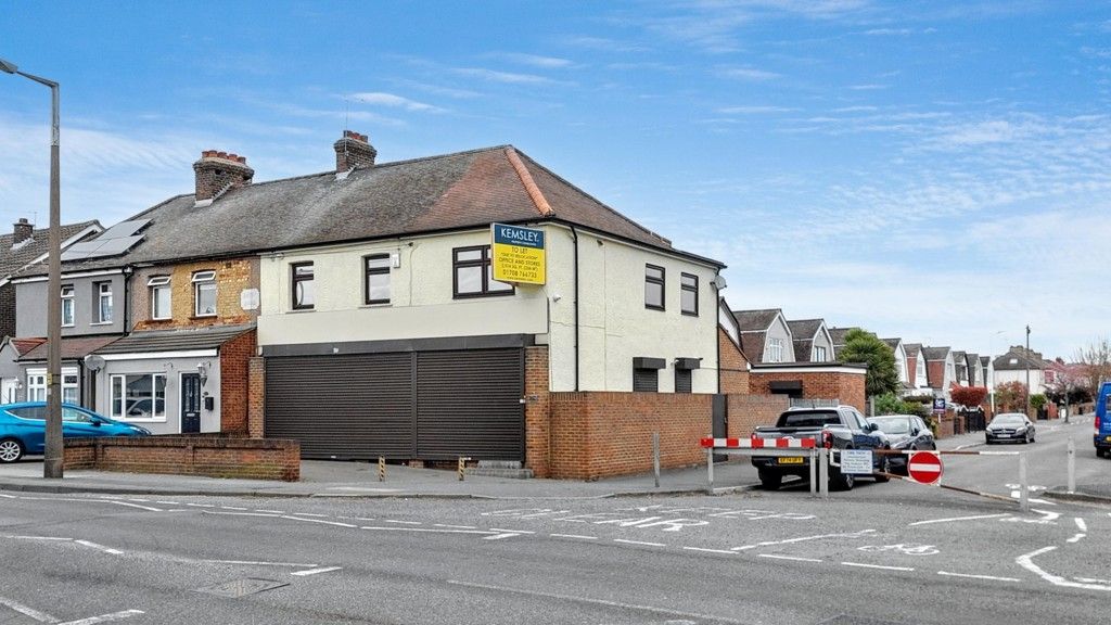 Property photo 1 of 12 Photo 10