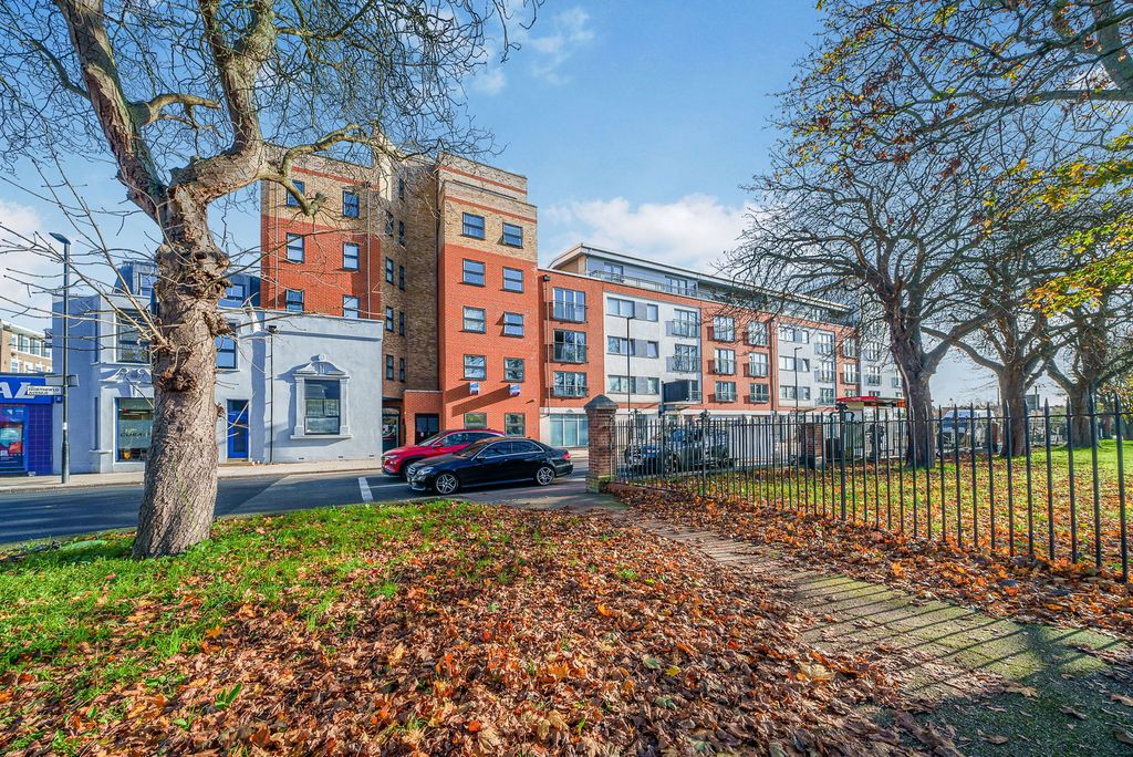 Property photo 2 of 10