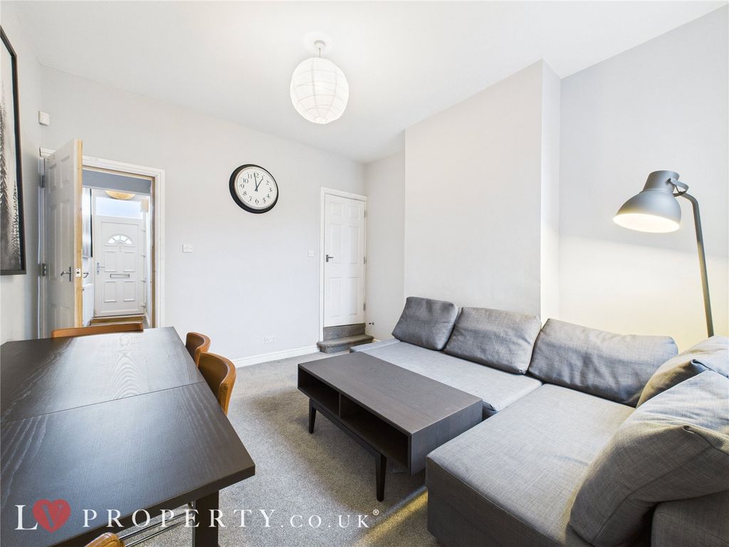 Property photo 2 of 10 Picture No. 05