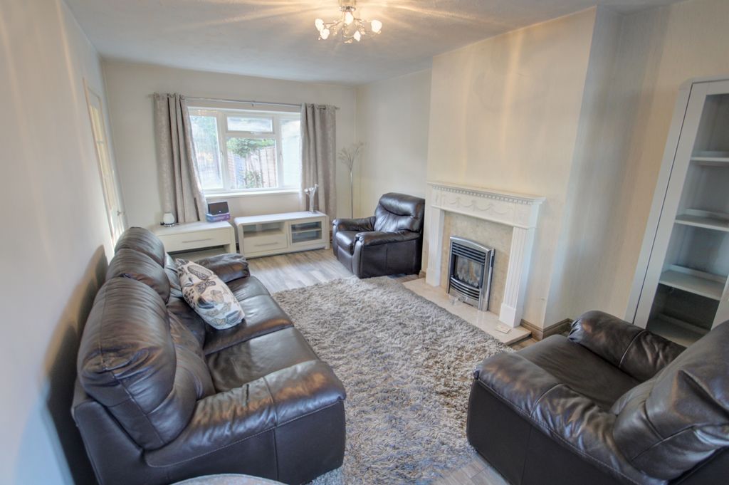 Property photo 2 of 14 Lounge A