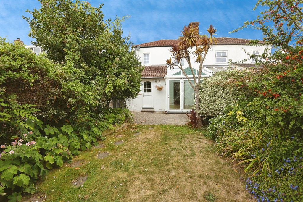 Property photo 2 of 13