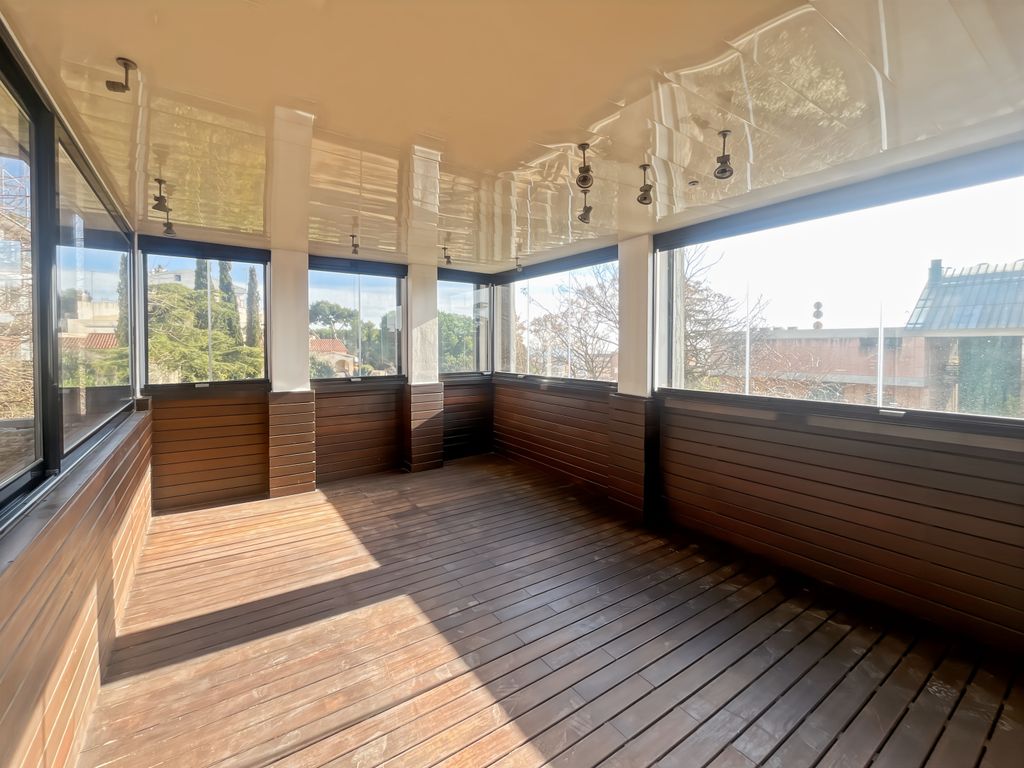 Property photo 3 of 38