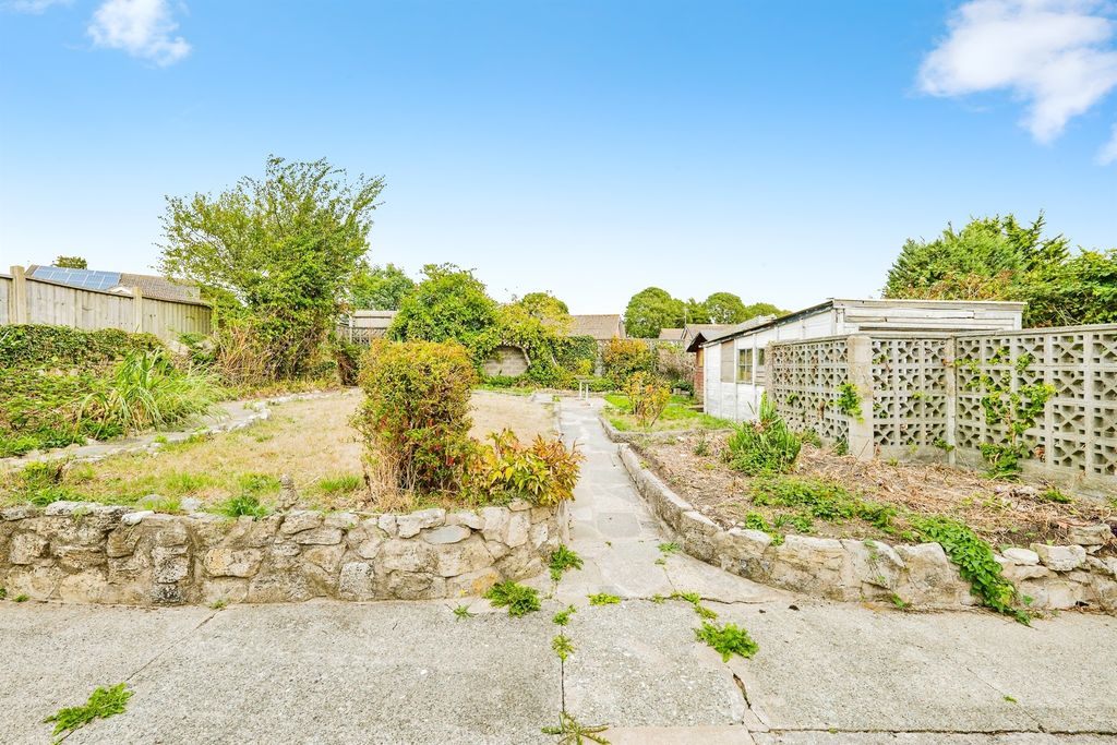 Property photo 3 of 17