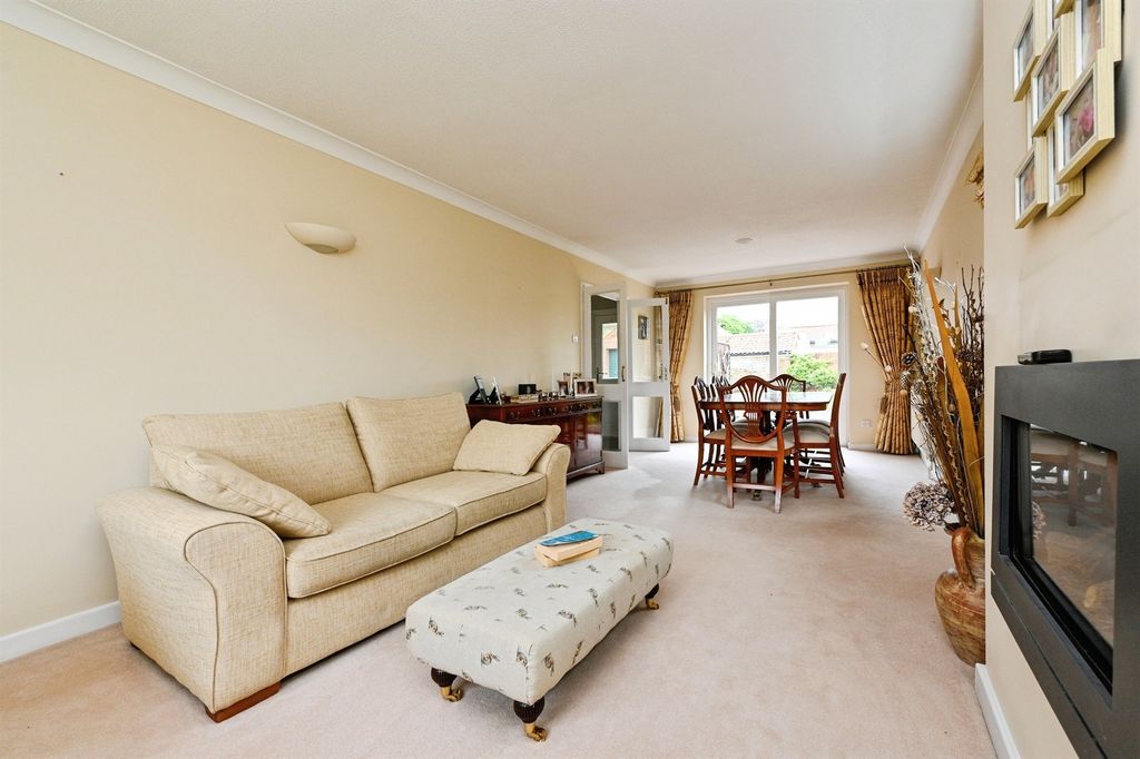 Property photo 3 of 20