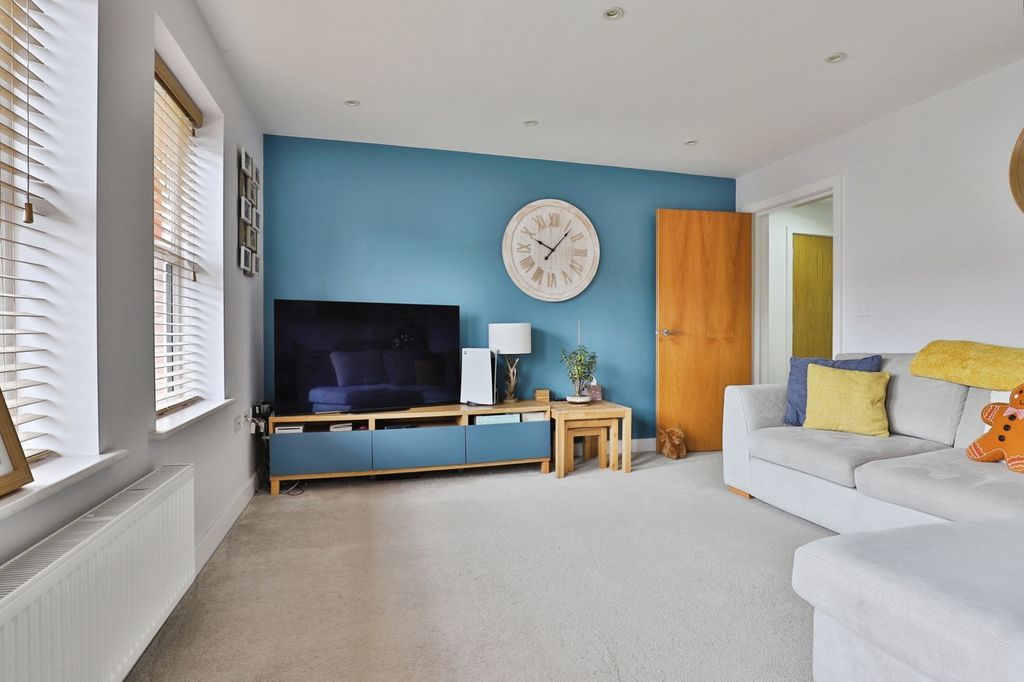 Property photo 1 of 17 Photo