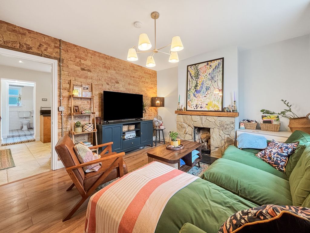 Property photo 2 of 21 71255Ac27Eb756ee60c67450c4c7Bdd15d775Aa1