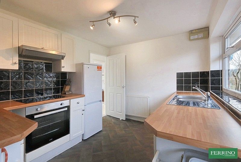 Property photo 2 of 21 Kitchen