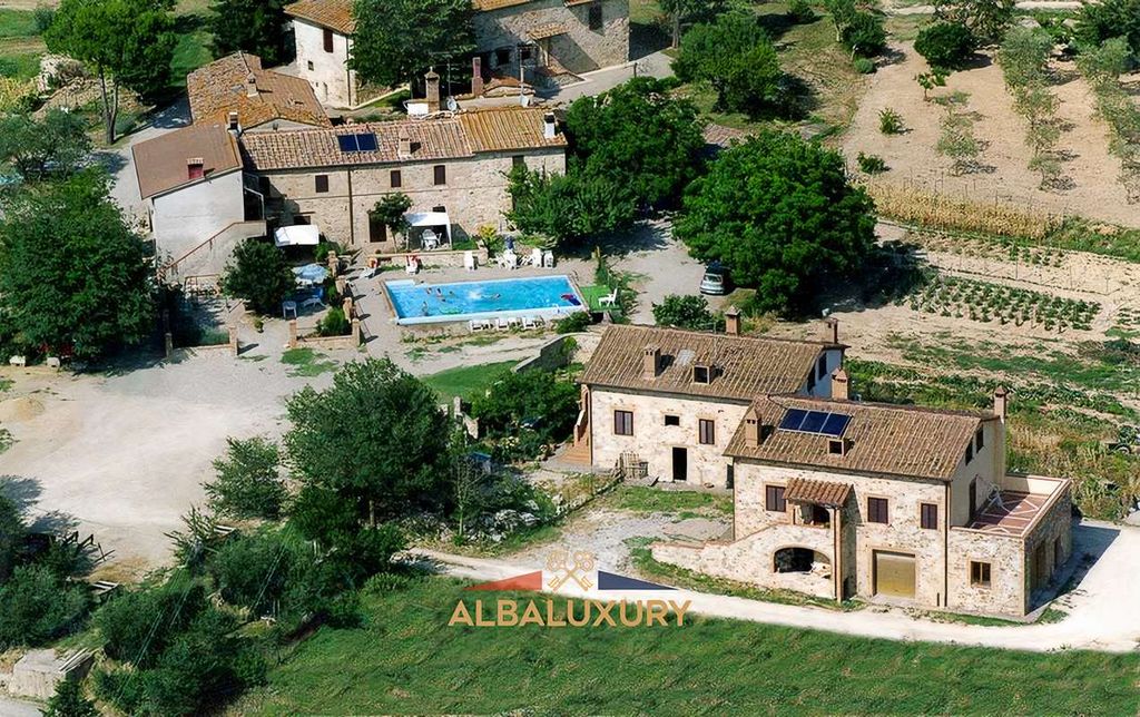 Property photo 2 of 26