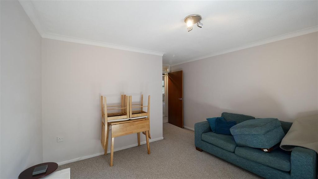 Property photo 3 of 7