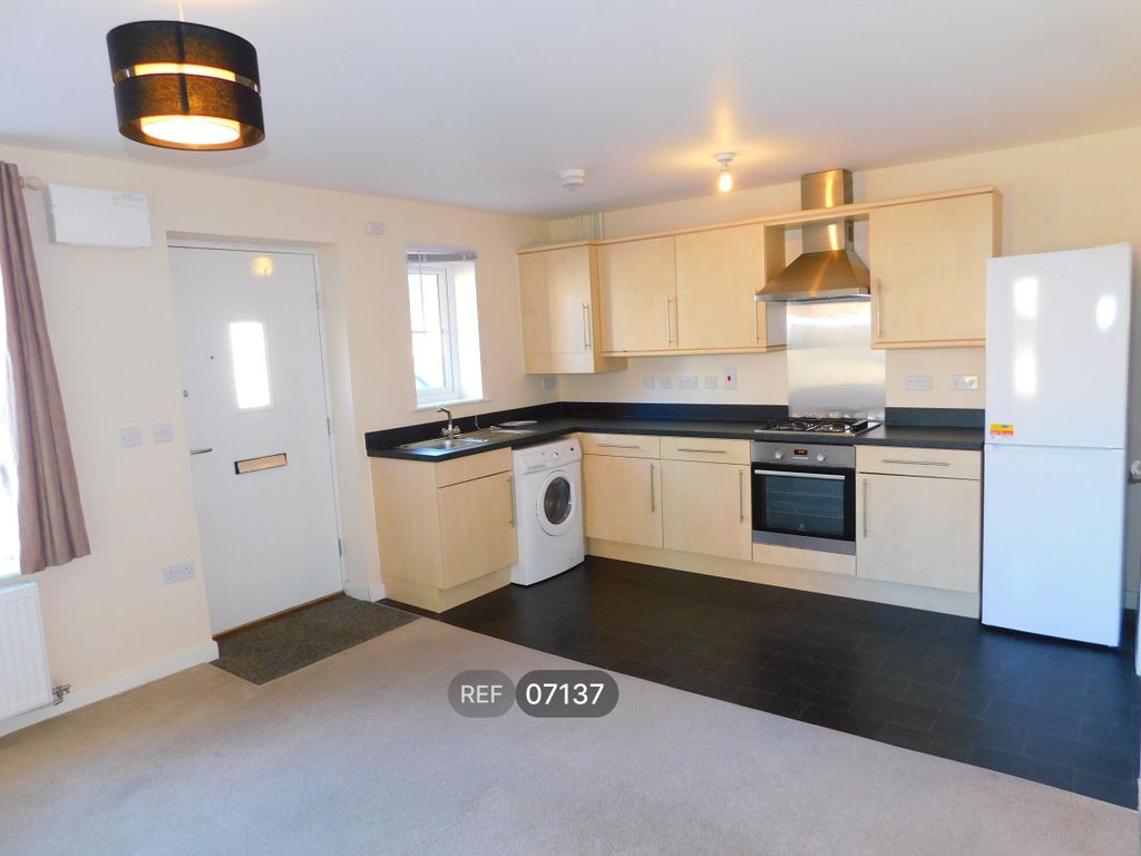 Property photo 2 of 10 Kitchen / Lounge