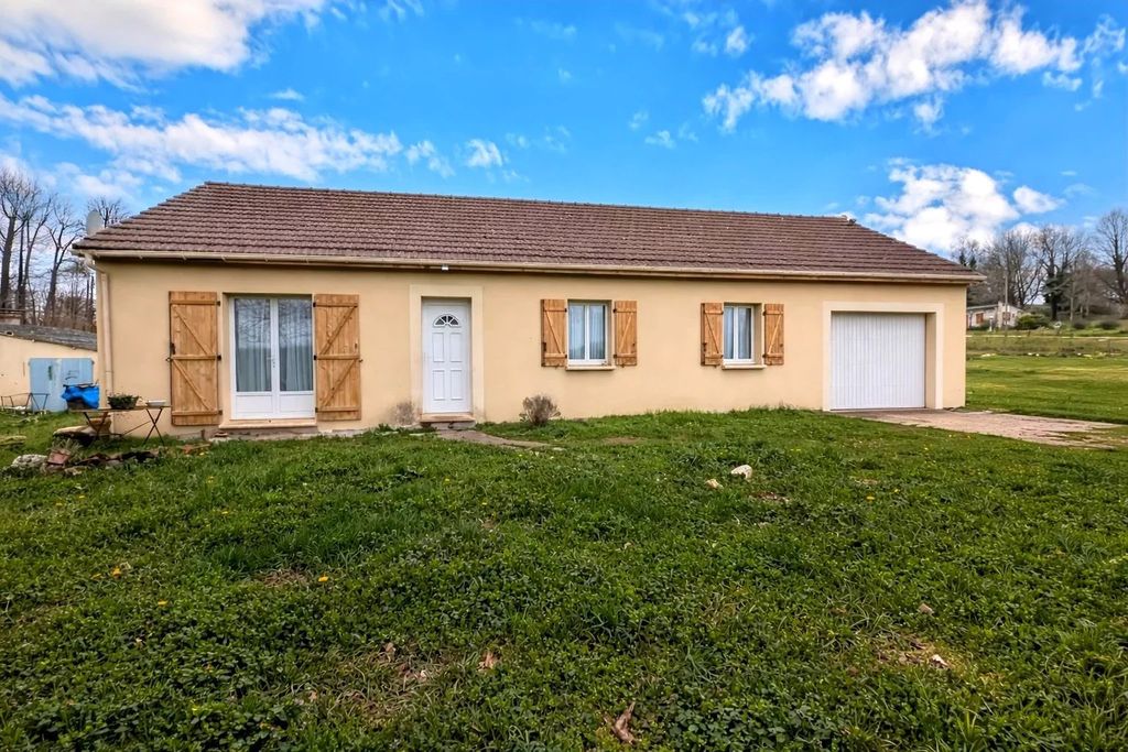 Property photo 1 of 14 Single-Story House With Pool – 3 Minutes From Gourdon