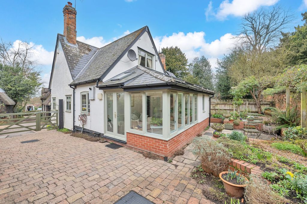 Property photo 1 of 18