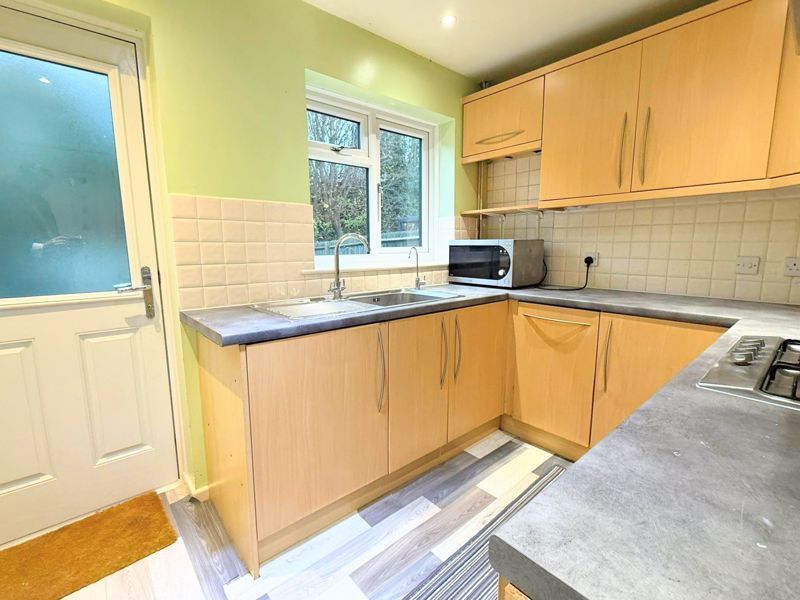 Property photo 3 of 12 Photo 8