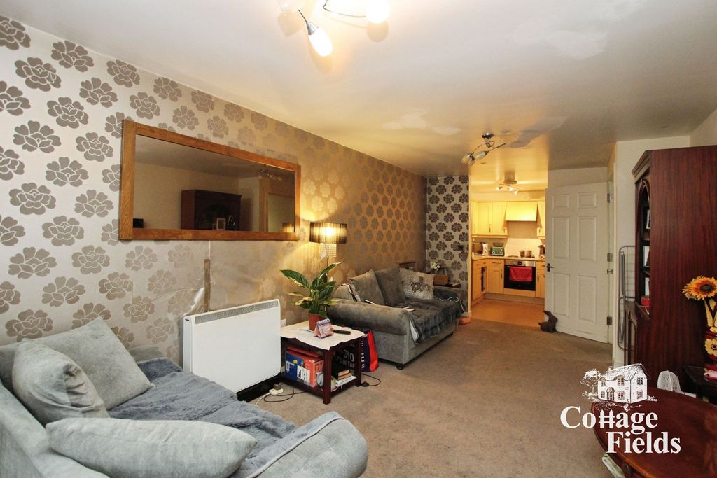 Property photo 2 of 13