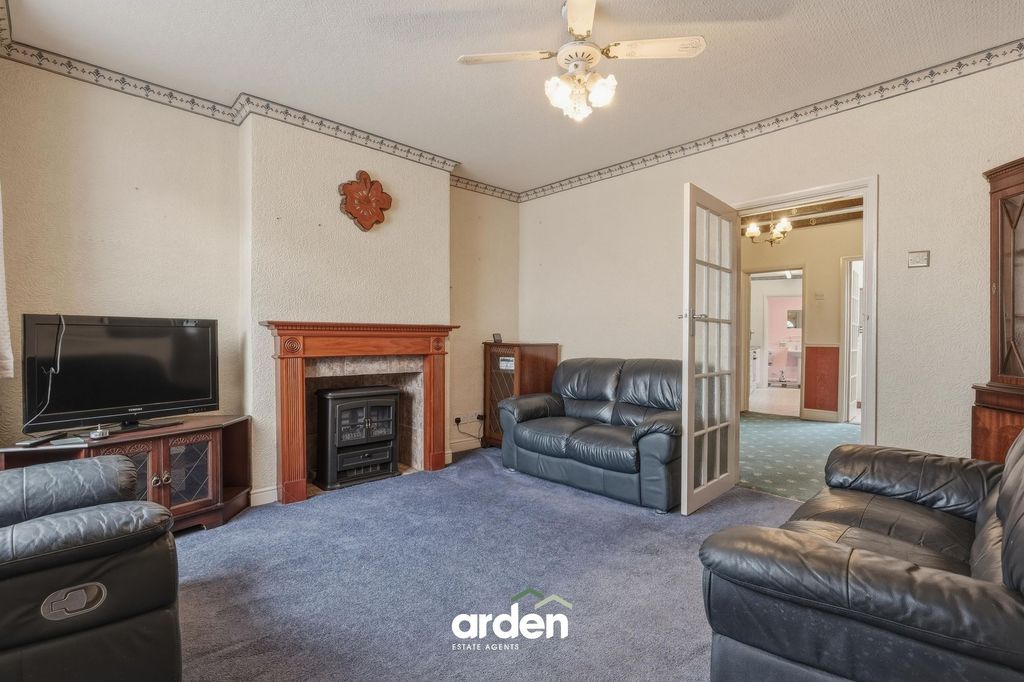 Property photo 3 of 9