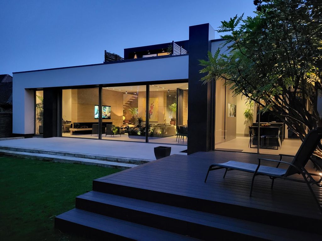 Property photo 1 of 28 Photograph 28