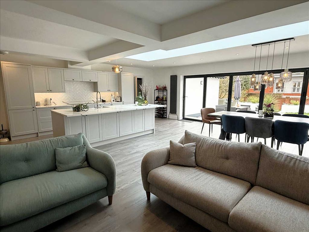 Property photo 1 of 31 Main Picture