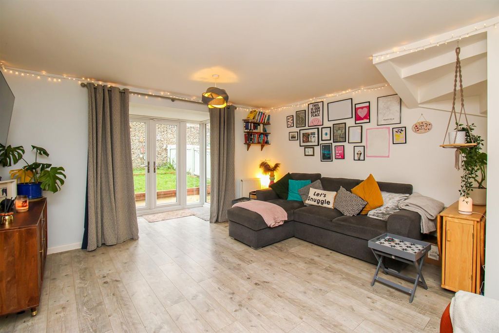 Property photo 1 of 10 Lounge/Diner