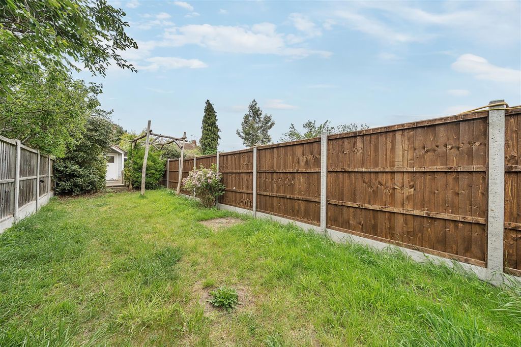 Property photo 3 of 12 7-1298856-7-682F50B874d9A-Arw-7.Jpg