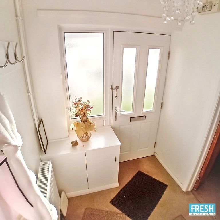 Property photo 2 of 25