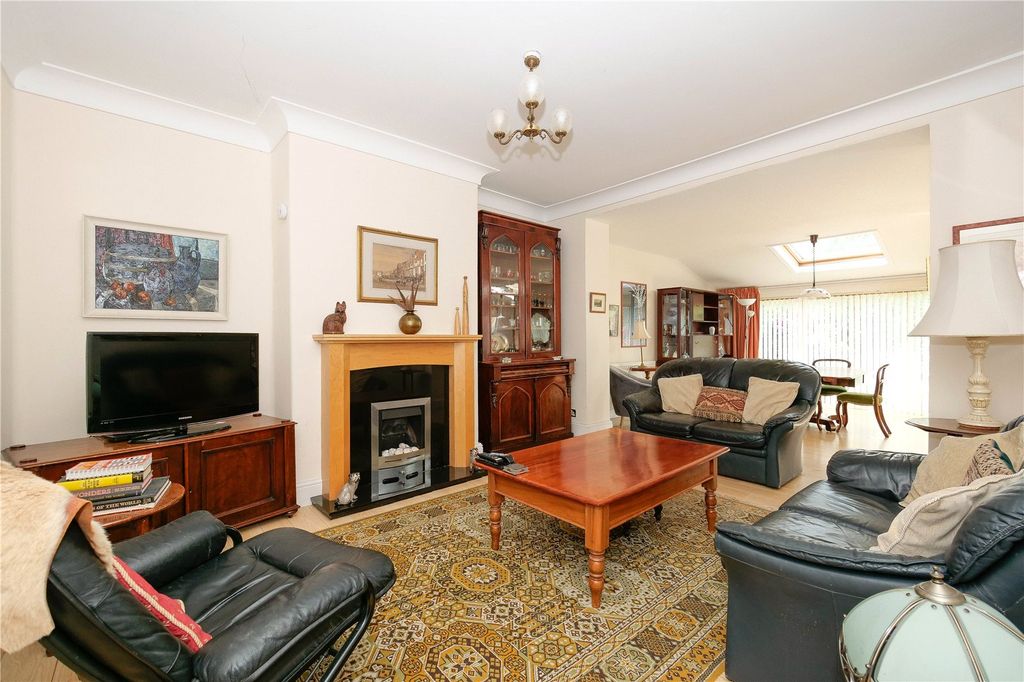 Property photo 2 of 27 Picture No. 04