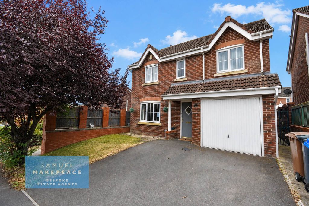 Property photo 1 of 18 Four Bedroom Detached House On Sought After Development
