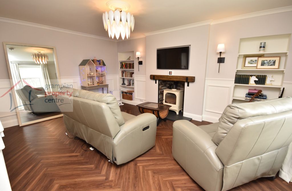 Property photo 3 of 27 l5.Jpg