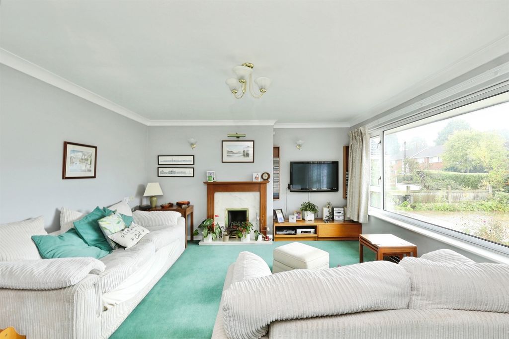 Property photo 3 of 17