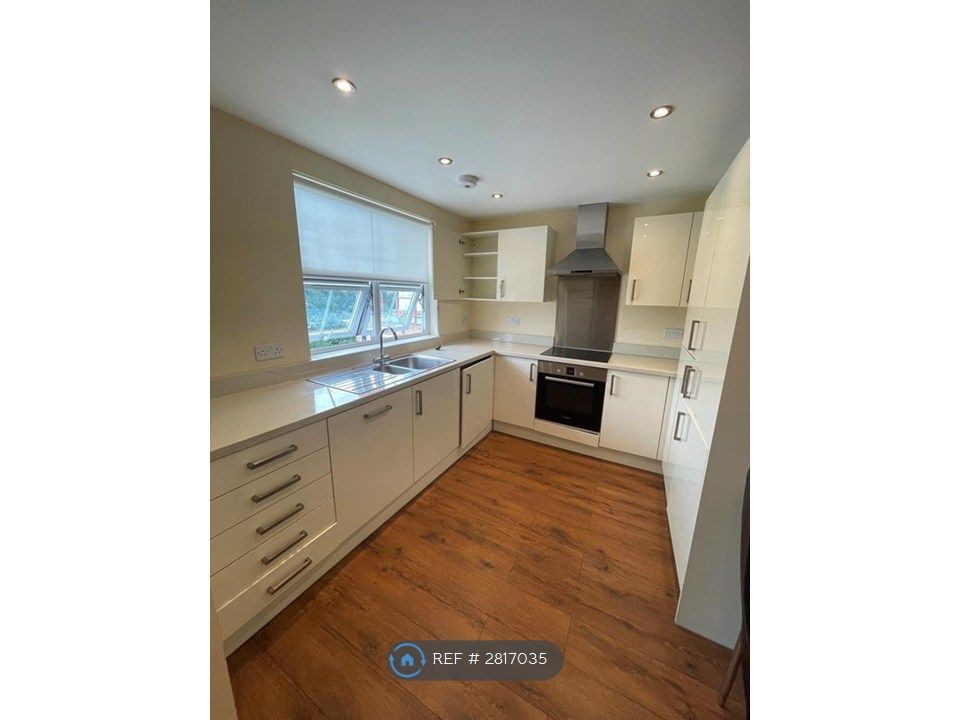 Property photo 2 of 3