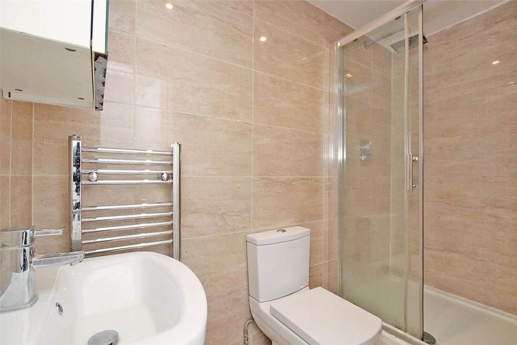 Property photo 3 of 4