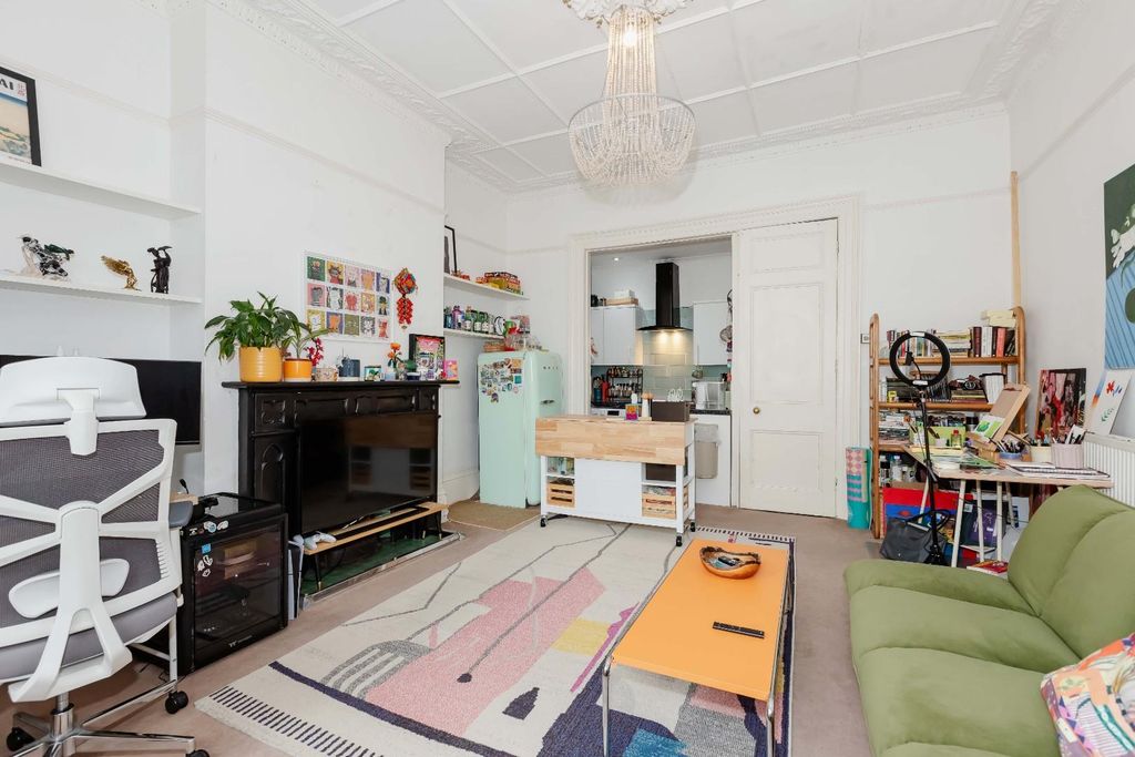 Property photo 2 of 16 Goldsmid_2.Jpg