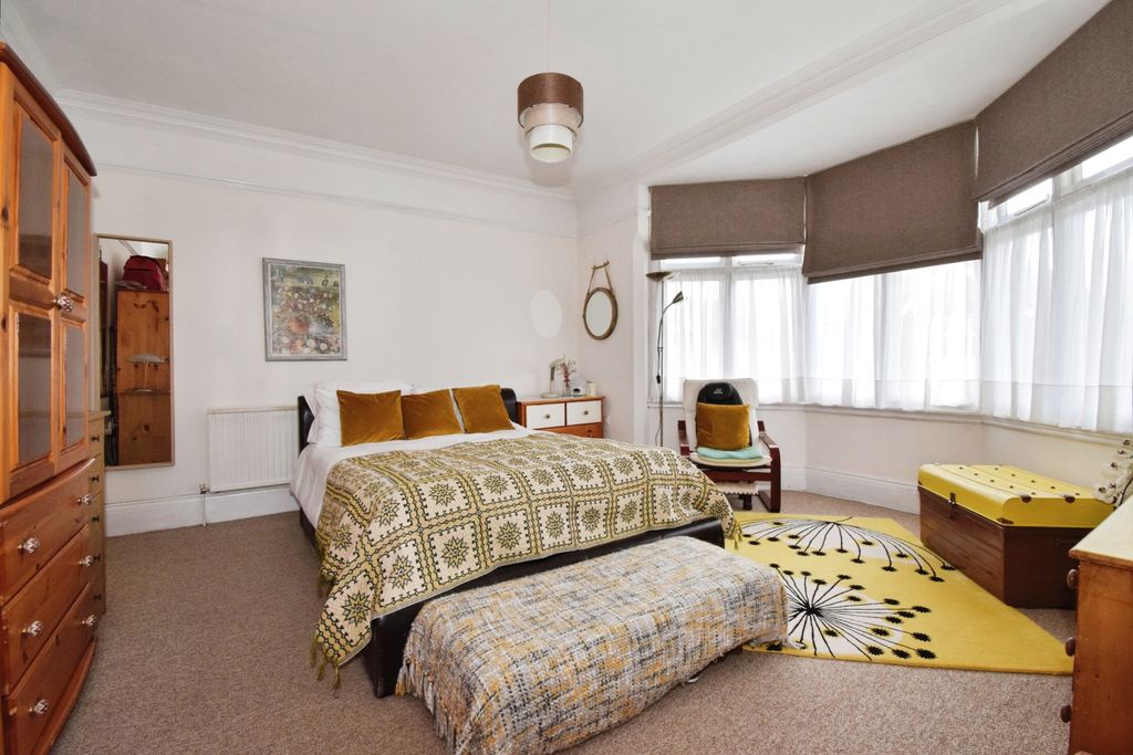 Additional image 14 of 4 bed semi-detached house for saleHolmfield Road, Leicester LE2
