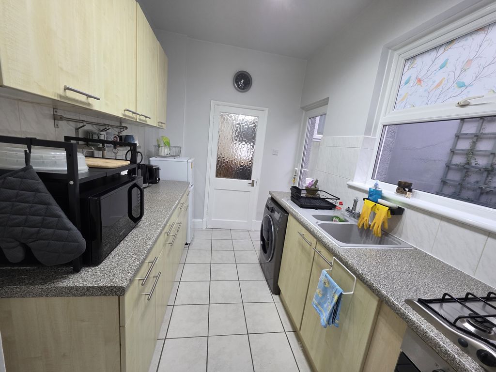 Property photo 3 of 27