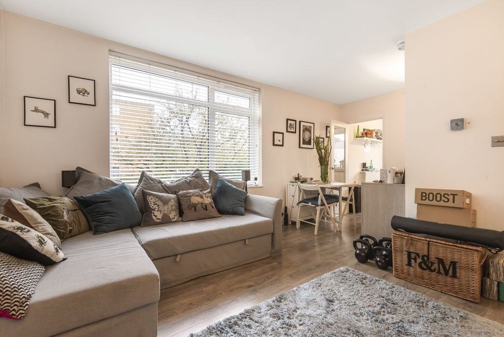 Property photo 1 of 7 653333 (2)