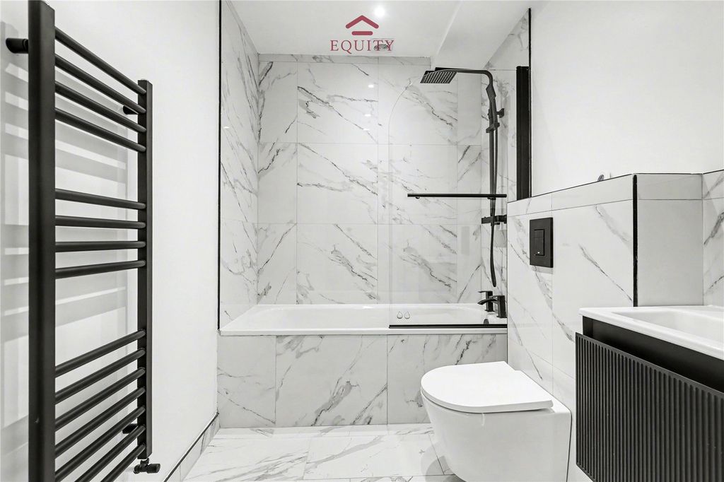 Property photo 1 of 20 Picture No. 05