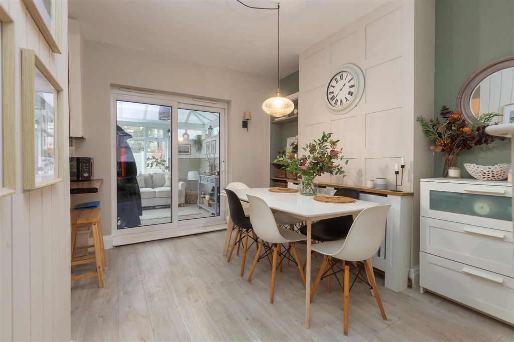 Property photo 3 of 22