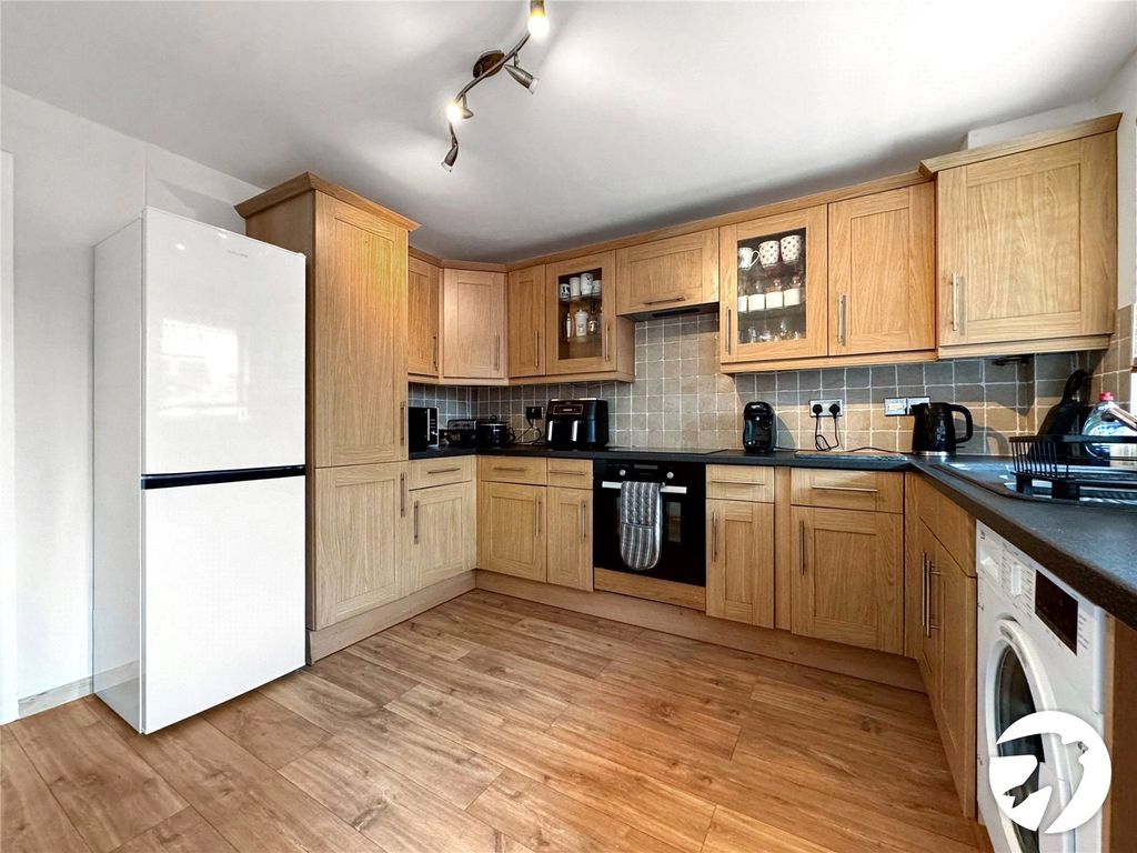 Property photo 3 of 15 Picture No. 06