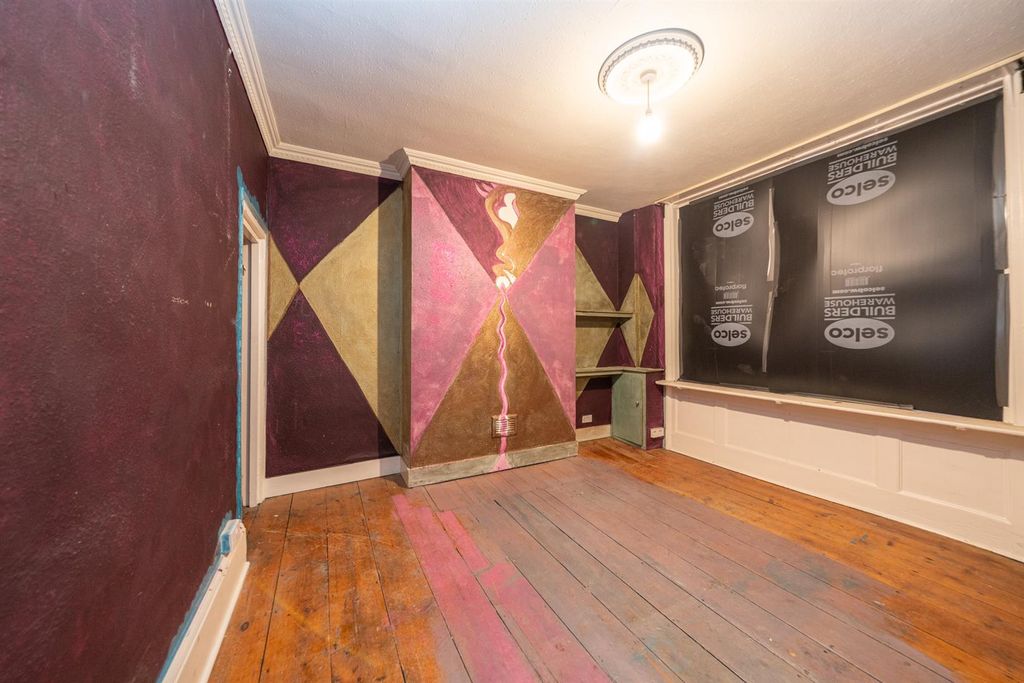 Property photo 2 of 15 100-High-Street-8466.Jpg