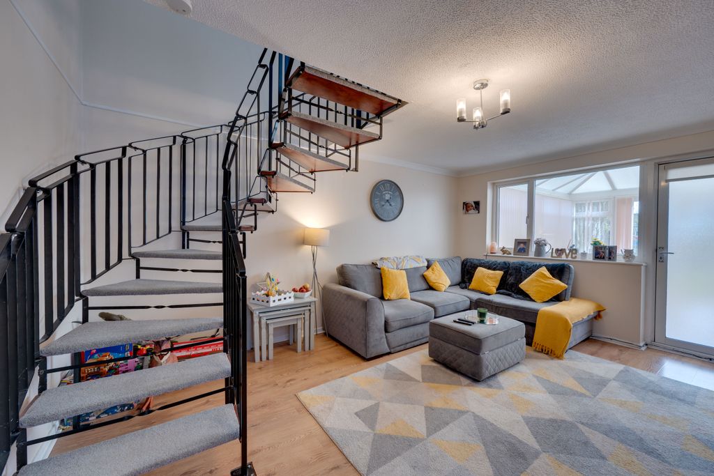 Property photo 2 of 15 Z63_8630