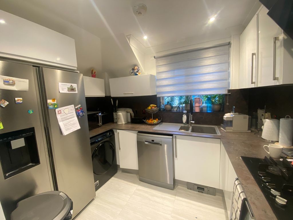 Property photo 2 of 7 Photo 7