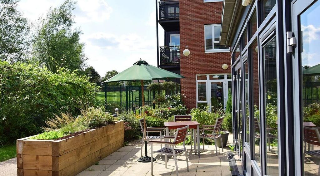 Property photo 1 of 14 Seating Area