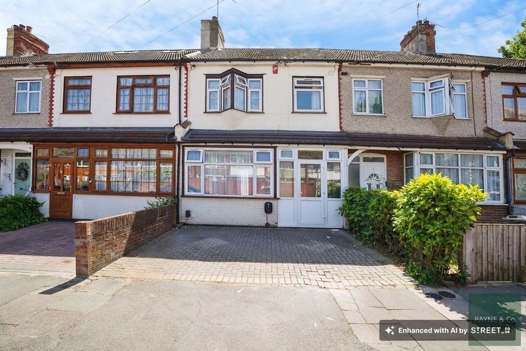 Property photo 1 of 13