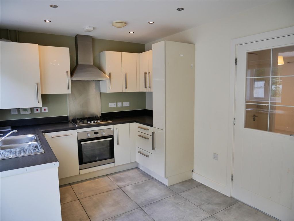 Property photo 2 of 15 Kitchen/ Dining Room