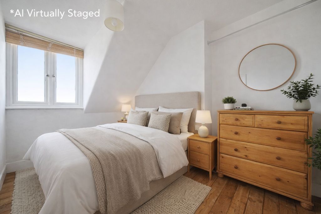 Property photo 3 of 6 Picture No. 16