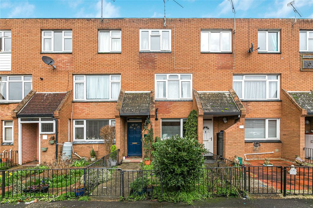 Property photo 1 of 17 Exterior